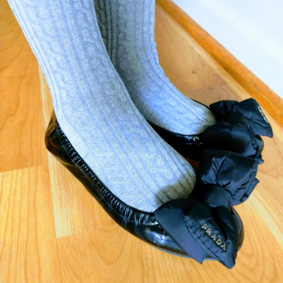 💥Offers Welcome💥 💯 Authentic PRADA Black Patent Women's Flats - Picture 14 of 16